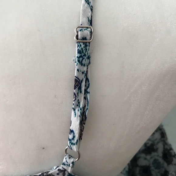 Threadzwear cold shoulder romper - Picture 8 of 8